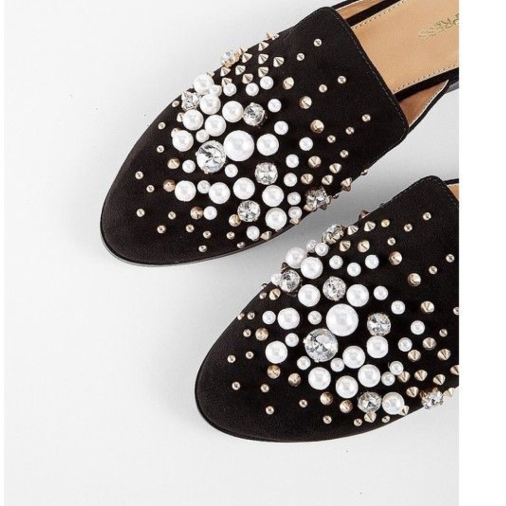 Express flats size 10.